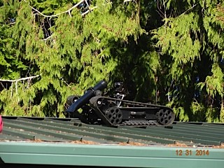 Debris cleaning robot